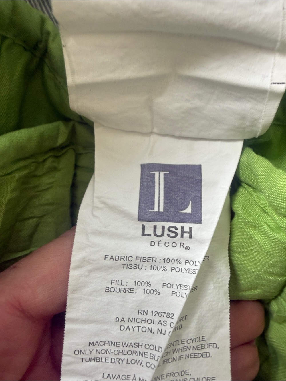 Lush Green Quilt with 2 Shams + Leaf-Patterned Sheet Set - Picture 2 of 7